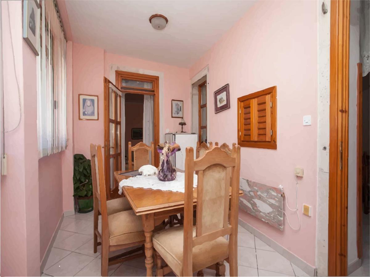 Apartment Carera Ровінь Екстер'єр фото