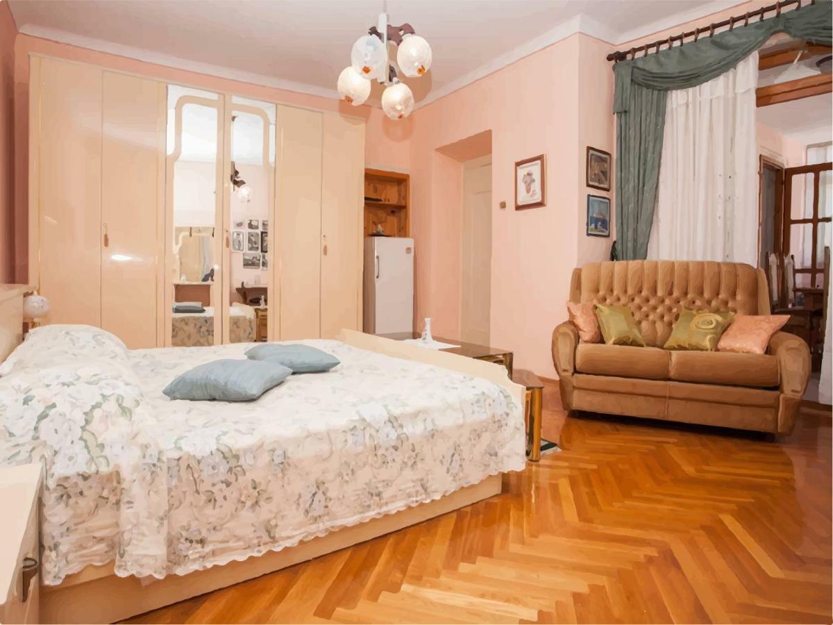 Apartment Carera Ровінь Екстер'єр фото